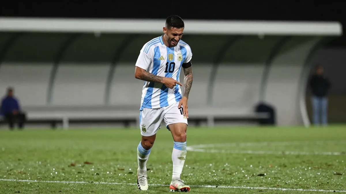 El delantero de la selección argentina sufrió una distensión en el muslo izquierdo que podría alejarlo de las canchas...